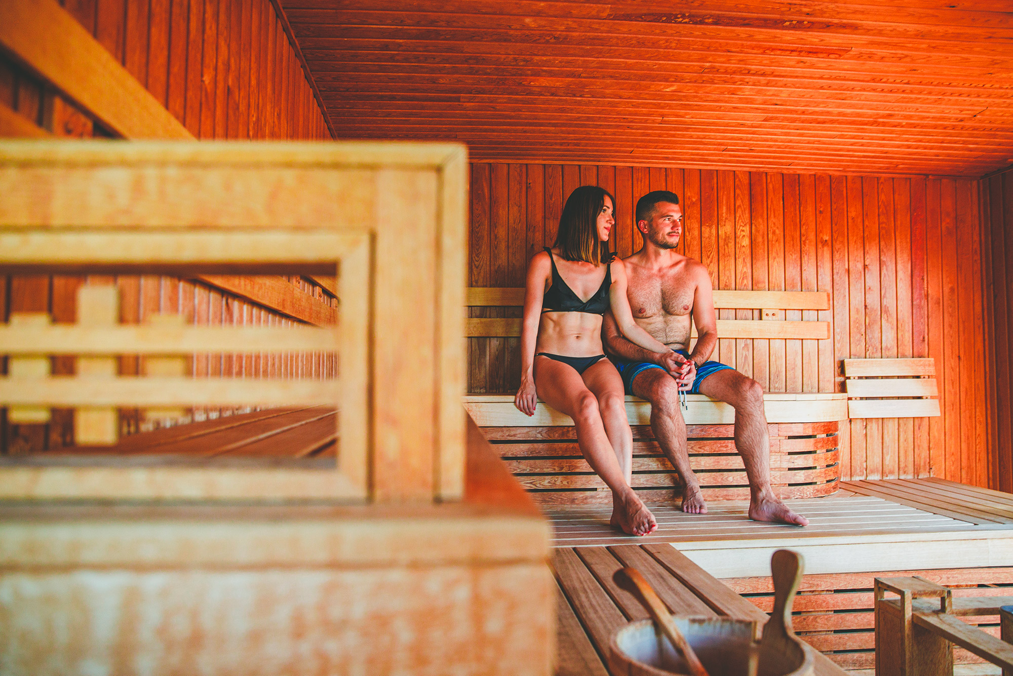 Couple dans un sauna